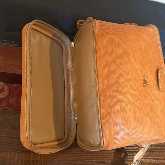 Argentinian Casa Lopez heavy leather vanity case - Picture 7 of 15